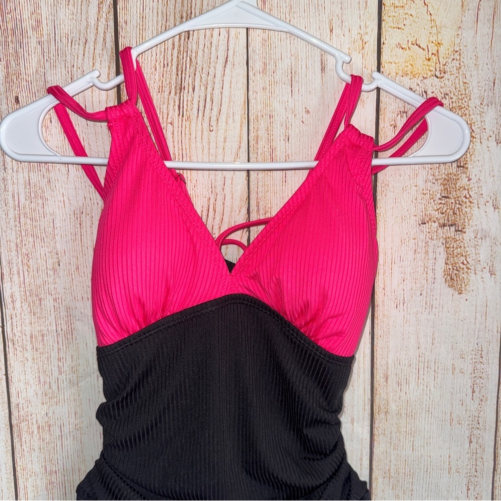 Pink and black women's swim dress, ribbed, nwot, Sz M​ - Picture 2 of 10